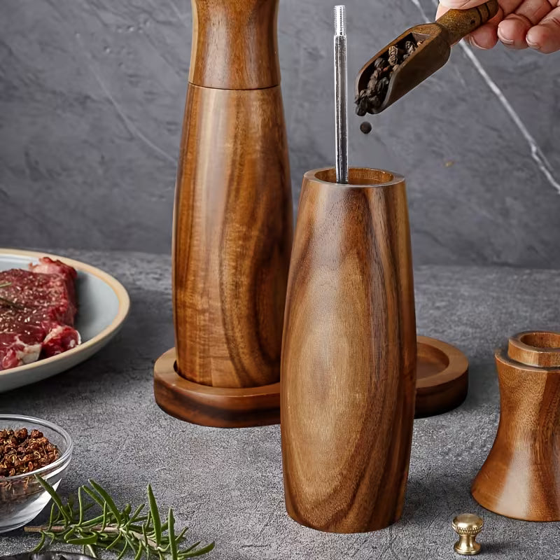 Wooden Pepper & Salt Grinde