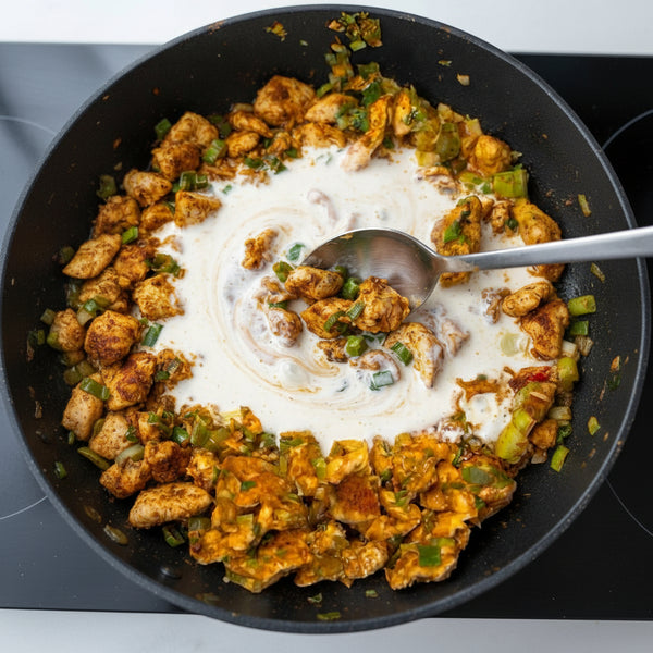 10 MINUTE INDO THAI COCONUT CHICKEN CURRY (One-Pan / Curry)