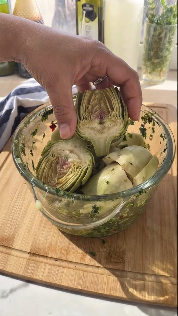 Using a clean kitchen towel or cheesecloth, squeeze out ALL excess water from the cooled leeks. The dryer the leeks, the crunchier and less soggy the patties will be.