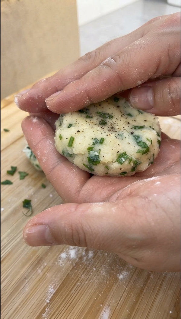 Dredge each croquette in flour, dip into beaten eggs, and coat thoroughly with panko breadcrumbs. Fry in medium-hot oil (170°C) until deep golden brown and crispy (3-4 minutes). Drain on paper towels.